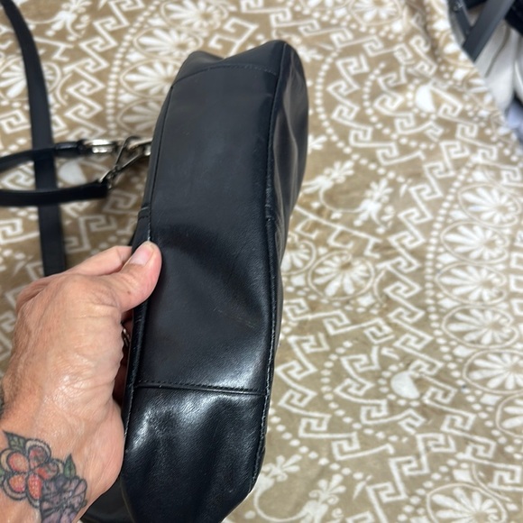 Coach Black Leather Hobo Bag with Adjustable Strap Wear Crossbody or Shoulder - Picture 5 of 16